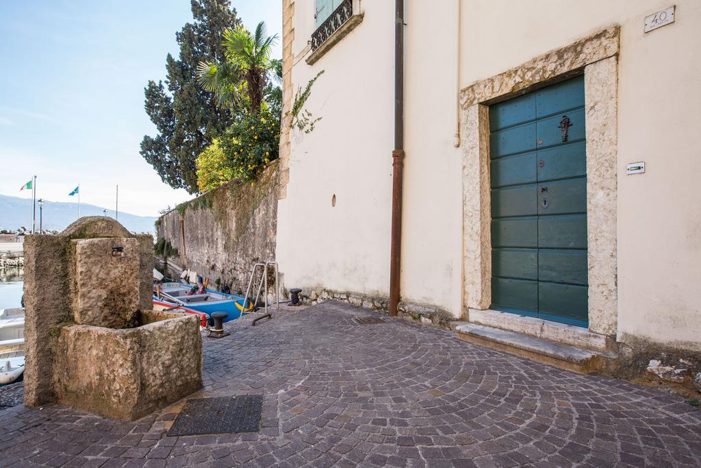 Il Batti Apartment Water Front And Private Beach Toscolano Maderno Exteriér fotografie